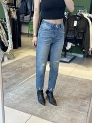Lazerli Mom Jean