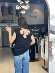 Sirt Detay Tshirt