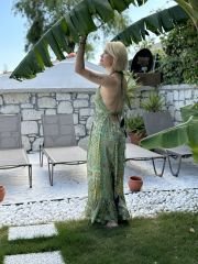 Bel Dekolteli Boyun Bağcıklı İpek Elbise