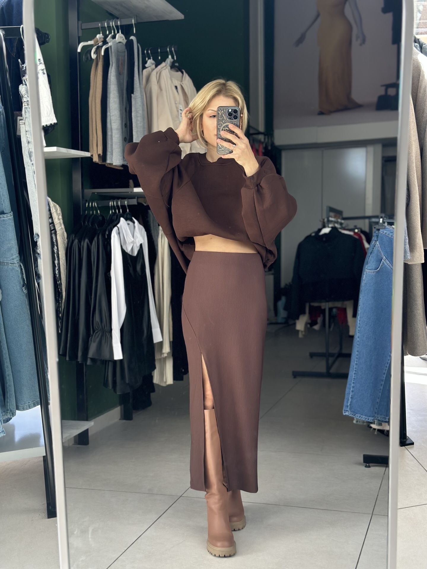 Kaşkorse Kumaş Yırtmaçlı Etek