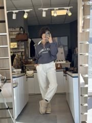 Ön Baskili Yakali Sweatshirt