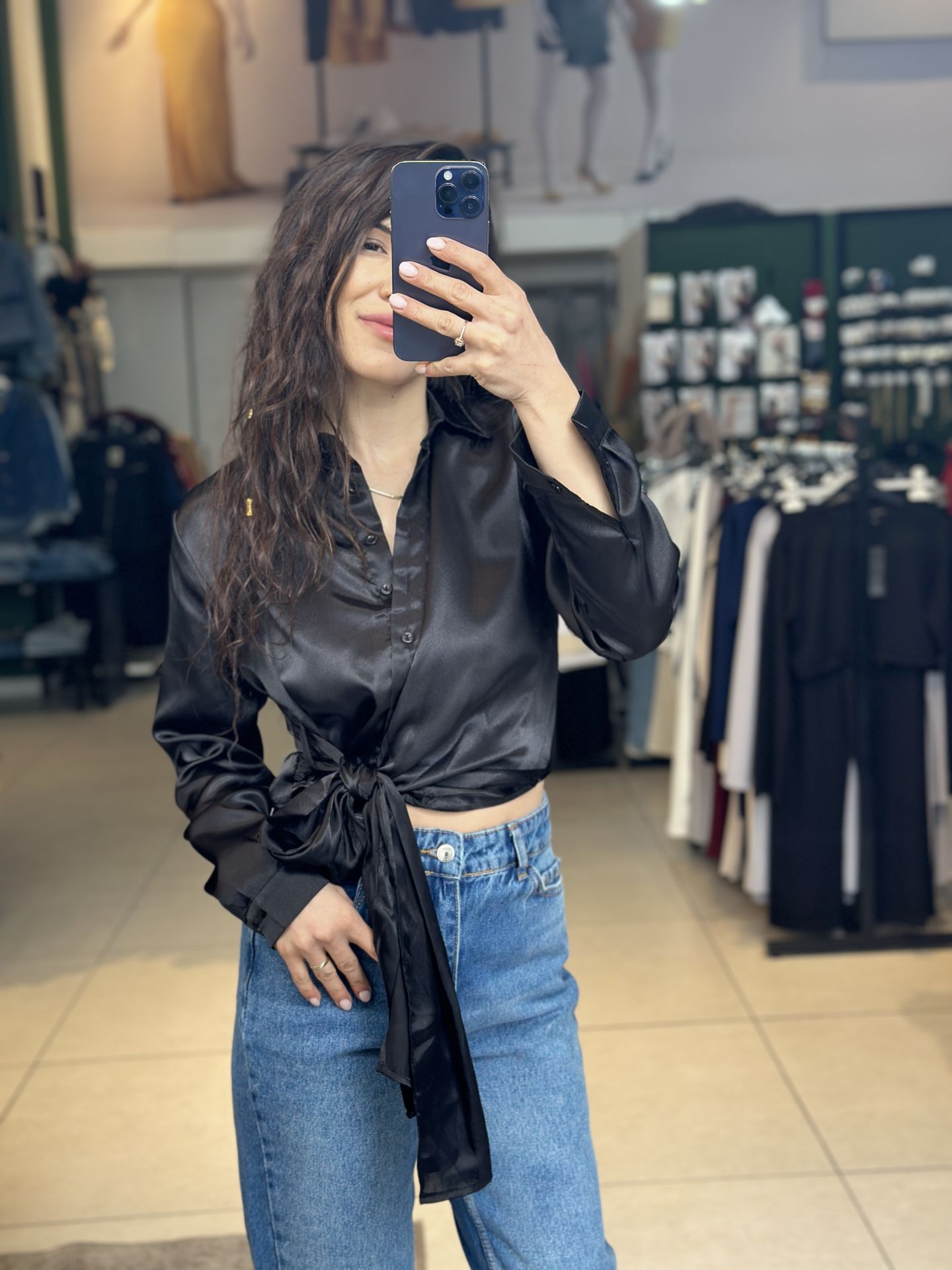 Yan Baglamali Saten Gömlek