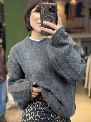 Yumarlak Yaka Triko Kazak