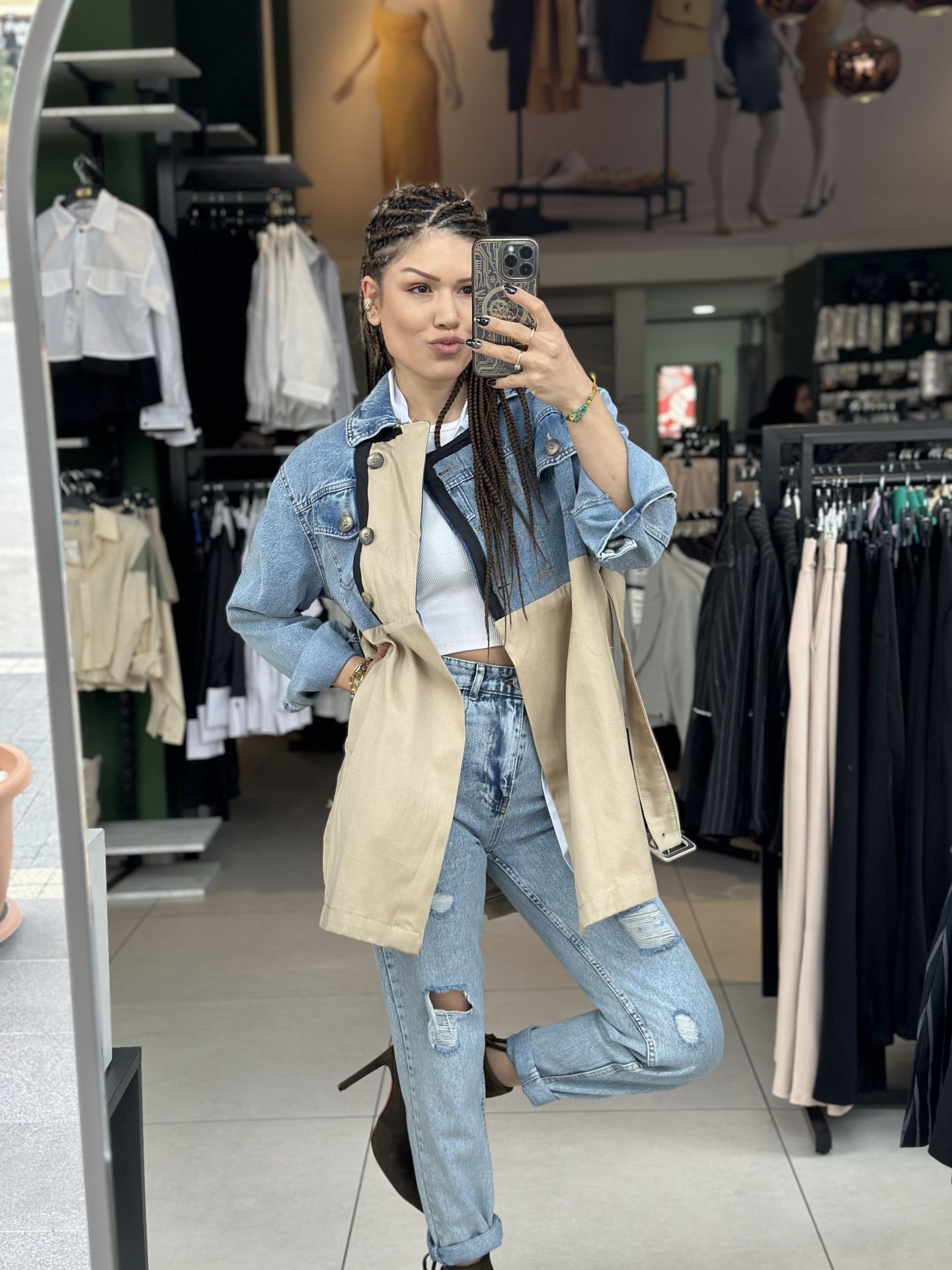 FAME KOT GARNILI TRENÇKT