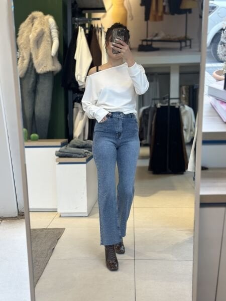 Paça Kesik Taşlı Jean