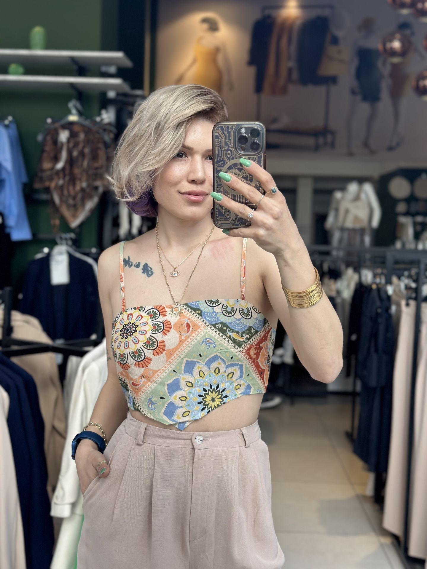 Askili Desenli Crop Top