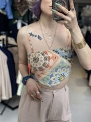 Askili Desenli Crop Top