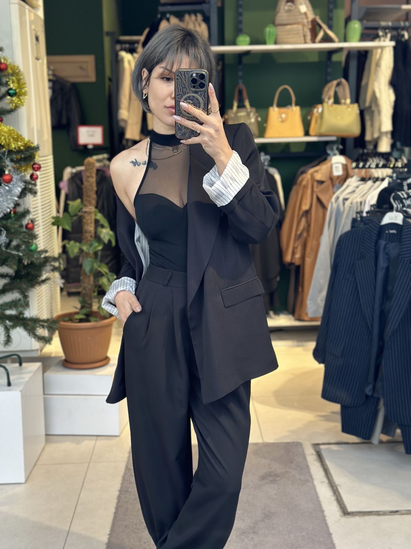 Öpücük Yaka Önü Transparan Bodysuit