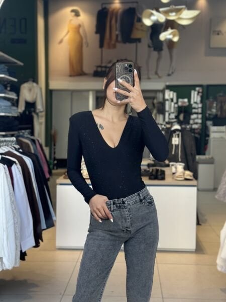 V Yaka Vatkali Tasli Body Süet